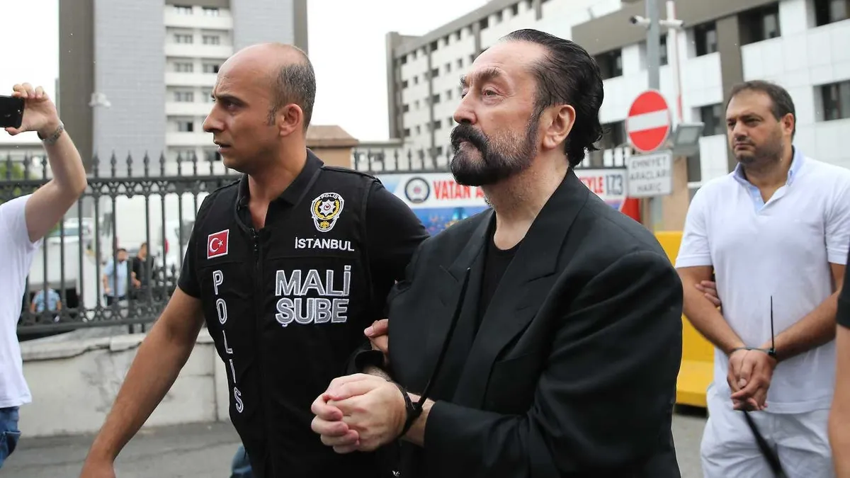 Adnan Oktar suç örgütünün tüm mal varlığı Hazine'ye geçti! Tam 2 milyar lira...