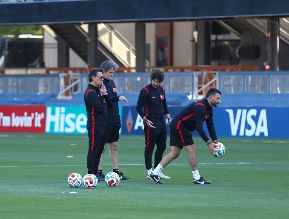 A Milliler Paraguay mesaisinde! San Francisco'da ilk antrenman başladı | Montella 2 futbolcuyla özel görüştü - 2