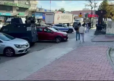 Kaldırımda el bombası bulundu
