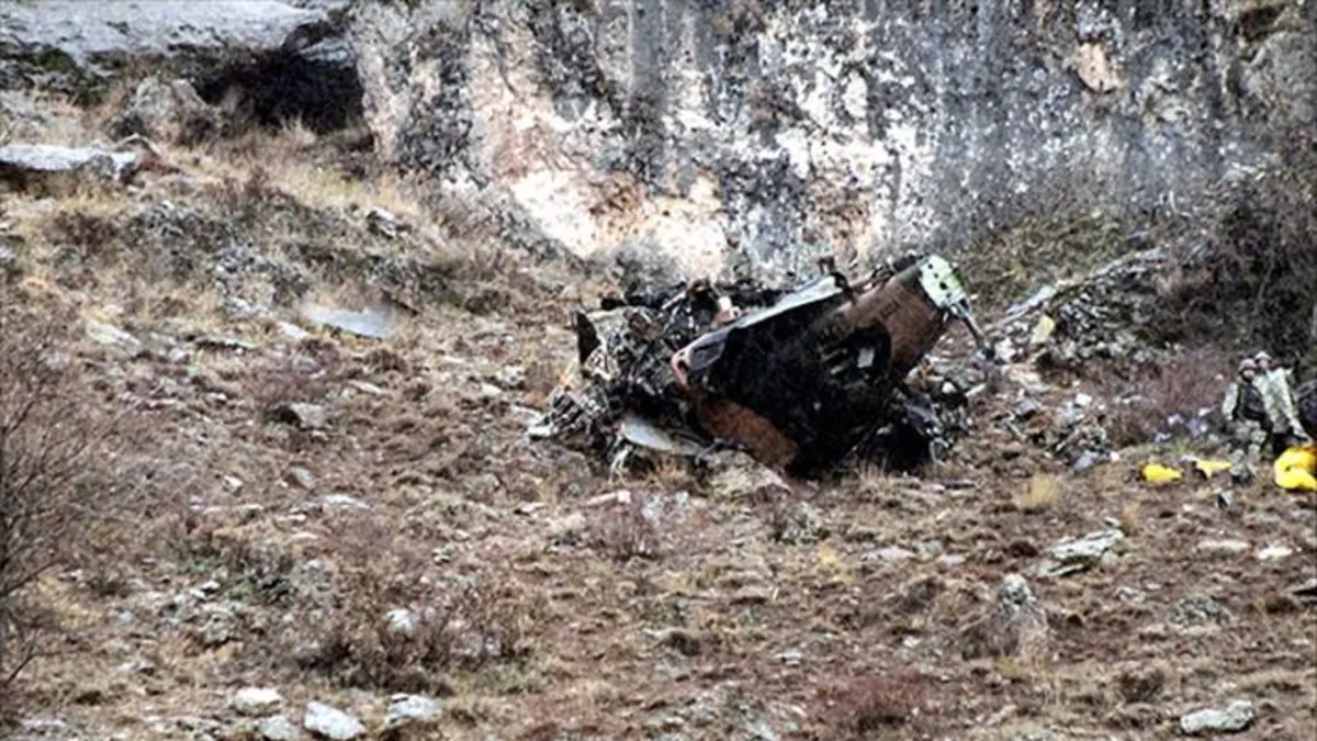 Libya'da helikopter düştü: 3 kişi yaşamını yitirdi