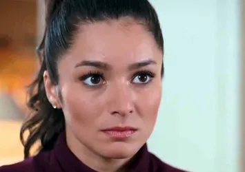 Şarkıcı Ayşe Akın anoreksiya tedavisi gördü