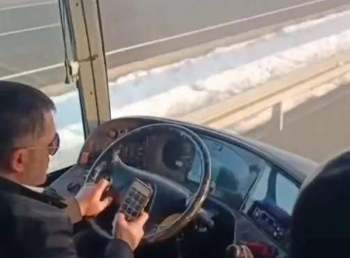 sivasta-zincirleme-dehsetin-perde-arkasi-aralandi-elinde-telefonla-felakete-davetiye-cikardi-1770135220814.jpg (fotoğraf: ahaber.com.tr - ekran görüntüsü)