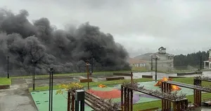 Üsküdar’da otoparkta yangın paniği