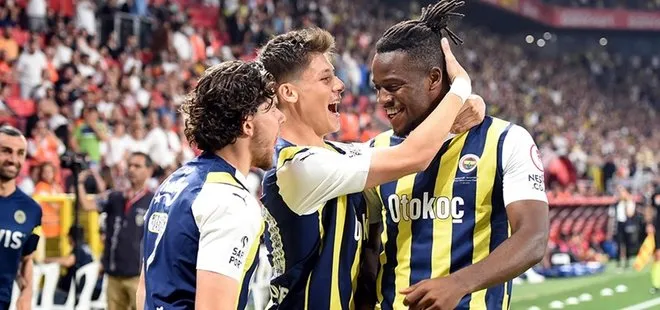 İşte Fenerbahçe’nin yeni hocası! Tanıdık isim yakın zamanda imza atacak iddiası! Sarı lacivertlilerin beklediği haber...