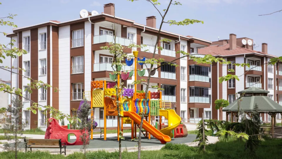Ucuz konutta beş evden biri gençlerin olacak! Sosyal konut kampanyasında detaylar netleşiyor | Kira öder gibi ev sahibi olma fırsatı