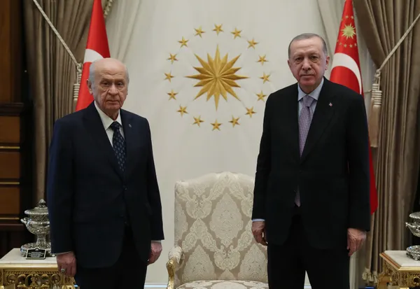Son dakika: Külliye’de sürpriz zirve! Başkan Erdoğan, MHP lideri Bahçeli ile bir araya geldi