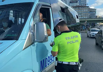 Virüsle mücadelede yeni dönem! Yasaklama yerine denetim ve kısıtlama