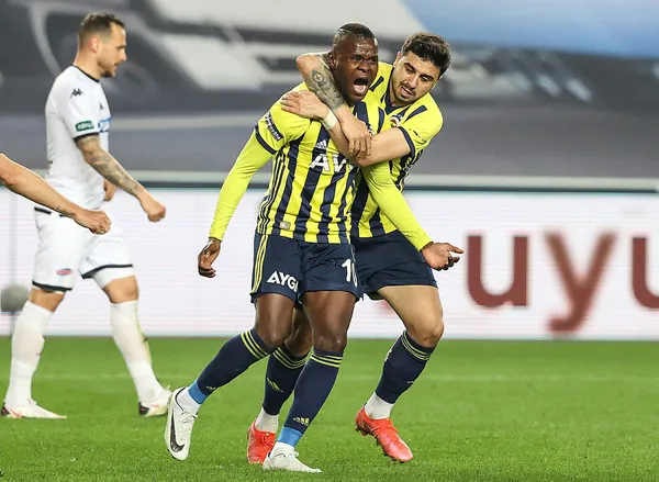Emre Belözoğlu Fenerbahçe’de galibiyetle başladı! Fenerbahçe 1-0 Denizlispor MAÇ SONUCU ÖZET