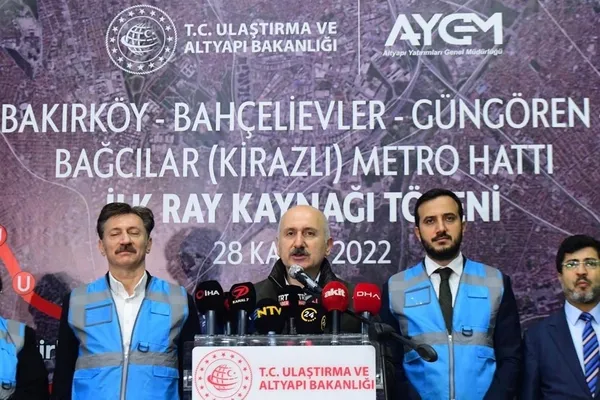 1669630344176.jpg Bakan Adil Karaismailoğlu'ndan CHP'li İBB'ye hizmet tepkisi! Sorumluluk ve görevlerini hatırlamalılar - 1