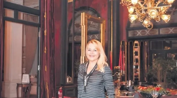 Demet Sabancı Çetindoğan AKM’yi öve öve bitiremedi