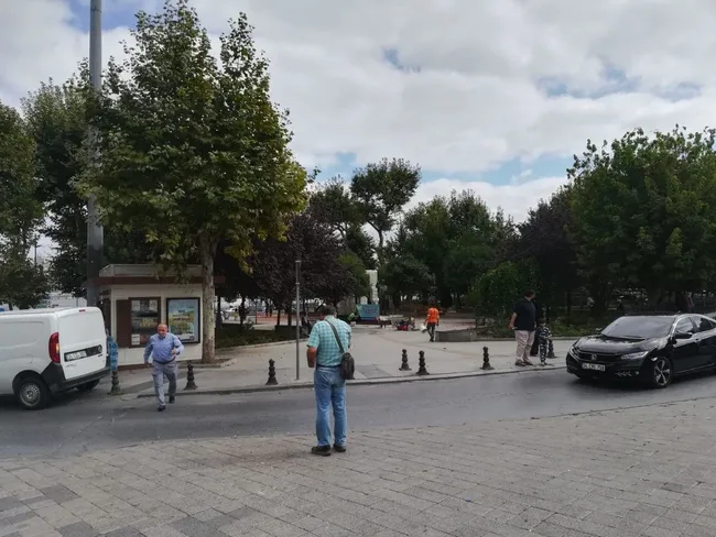 İBB; Sirkeci’de Emirler Mescidi’nin bulunduğu alana heykel dikti - 5