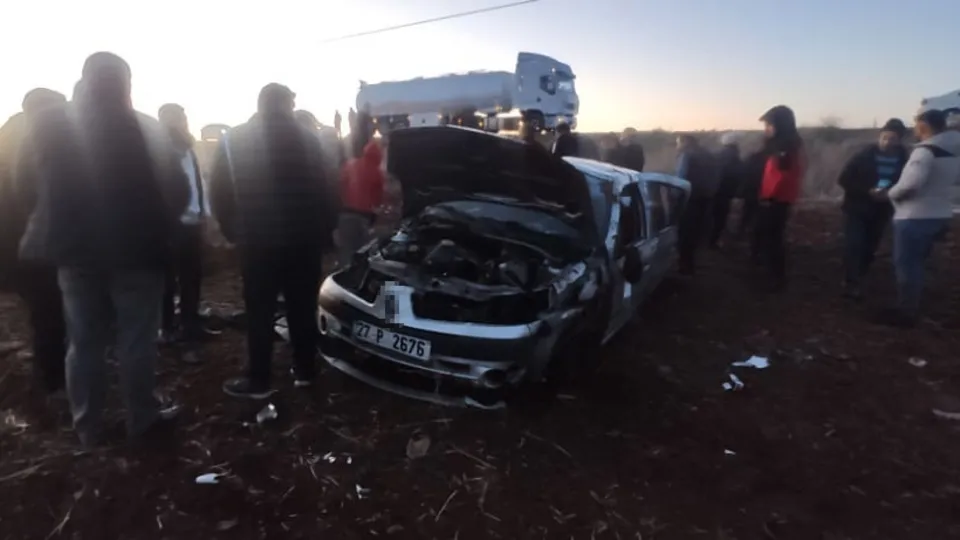 TIR'a çarpıp şarampole yuvarlandı! Siverek’te feci trafik kazası