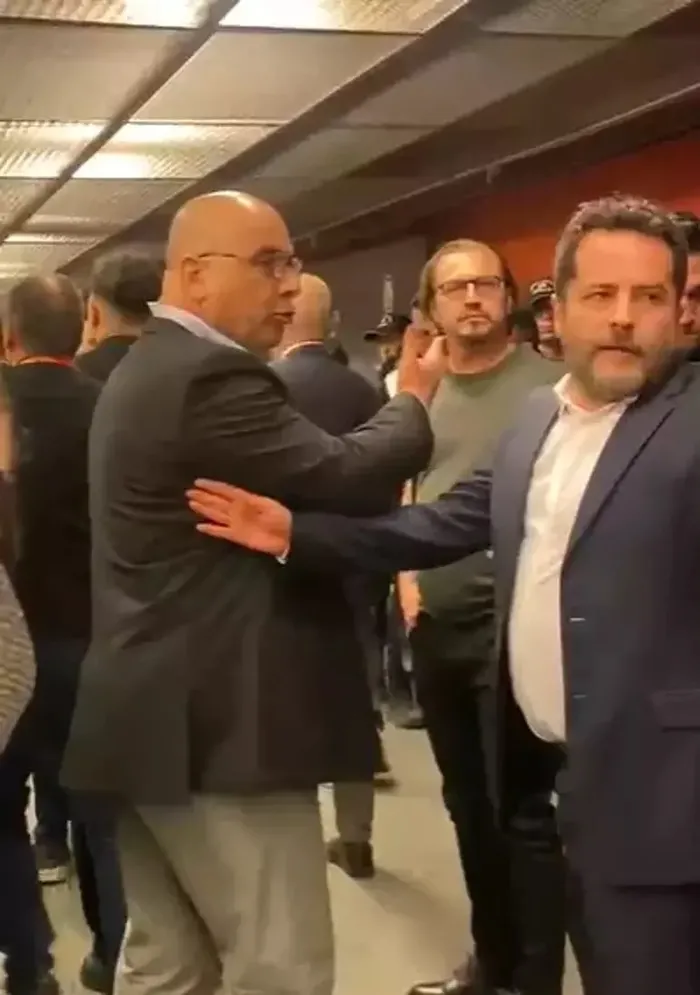 Olaylı Galatasaray-Fenerbahçe derbisi | Şüpheli sıfatıyla adliyeye gelen Ali koç ifadesinin ardından ayrıldı