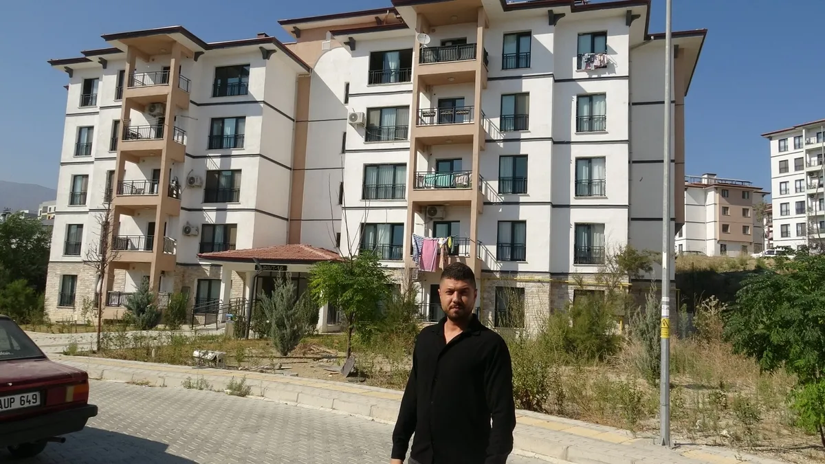 Depremzedenin yuva hayali kabusa döndü! 1 milyon TL ödediği ev 6 kişiye daha satıldı