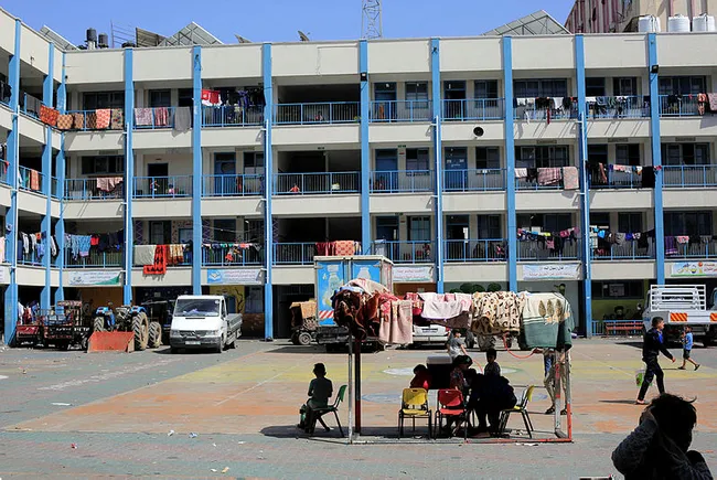 Terör devleti İsrail'in saldırısında anne ve babalarını kaybeden çocuklar dünyaya seslendi: Biz çocuğuz - 1