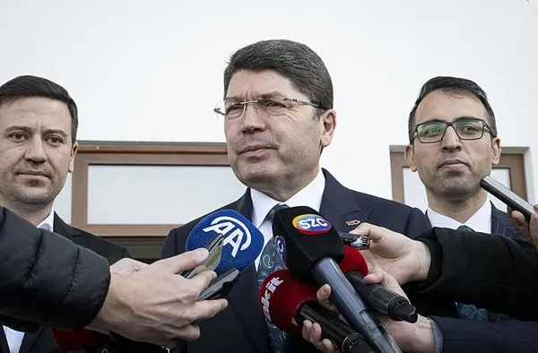 CHP’de kayıt dışı para trafiği! Milyonlar nereden geldi nereye gitti? Özgür Çelik’ten itiraf: Elden para... | Savcılık devrede: İfadeye çağrıldılar