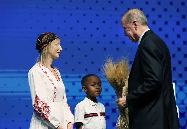 1670582399674.jpg Afrikalı çocuk ve Ukraynalı kadından Başkan Erdoğan'a dikkat çeken hediye - 4