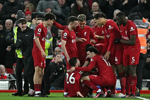 1678042095872.jpg Liverpool Manchester United'ı sahadan sildi! Tarihi skor sonrası Salah rekor kırdı