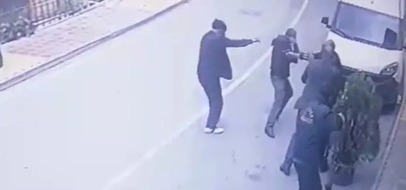 Malatya'da cinayet anı saniye saniye kameraya yansıdı