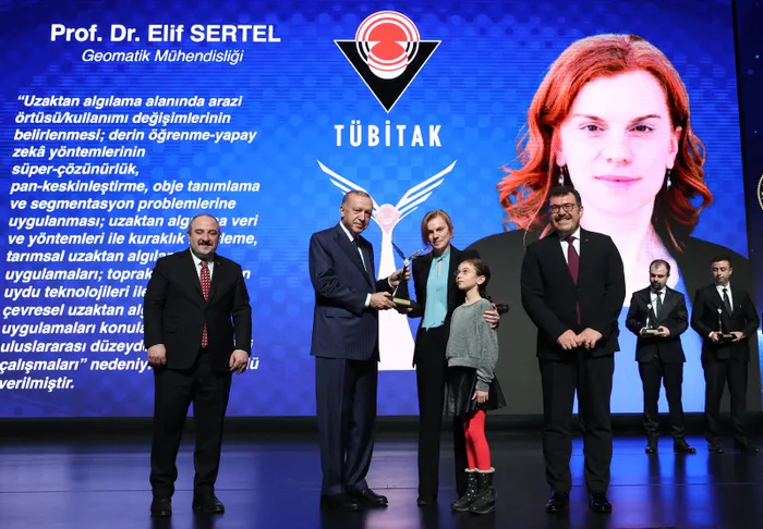 Son dakika: Başkan Erdoğan'dan TÜBİTAK ve TÜBA Bilim Ödülleri Töreni'nde önemli açıklamalar - 12