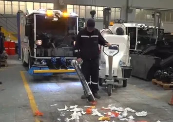 İzmir'den 64 ülkeye "yerli ve milli" ihracat! Elektrikli yol süpürme aracı için geri sayım