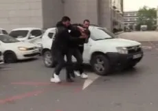İçişleri Bakanı Ali Yerlikaya duyurdu! Saraçhane’de polislere saldıran şahıslar yakalandı
