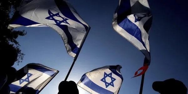 Türklüğü Siyonizmin önüne geçemedi! Arap düşmanı Ümit Özdağ’dan skandal paylaşım: İsrail’i boykot edenlere salak dedi Starbucks’ı savundu