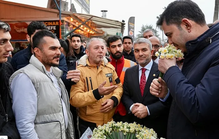 bakan-kurum-hatayda-esnaftan-tesekkur-bir-sehrin-umudu-oldunuz-1765110280217.jpg Fotoğraf-AA