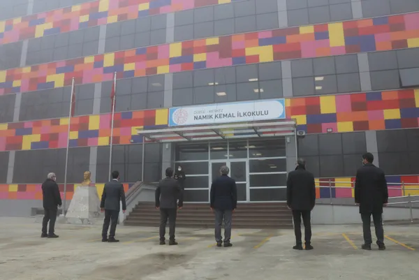 Bakan Selçuk çağrıda bulunmuştu! 81 ilde İstiklal Marşı coşkusu