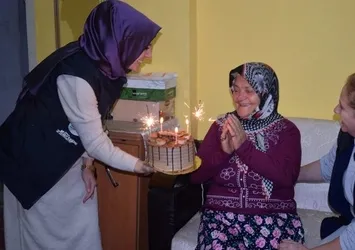 112 yaşında ilk defa doğum gününü kutladı