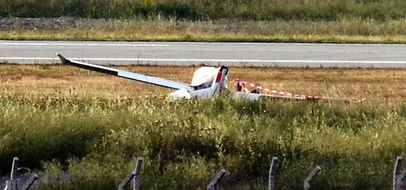 Yunanistan'da askeri eğitim uçağı düştü