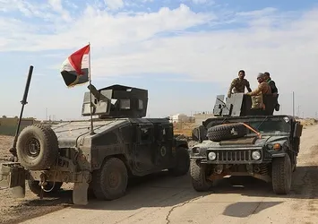Irak'tan Suriye sınırındaki DEAŞ'e operasyon