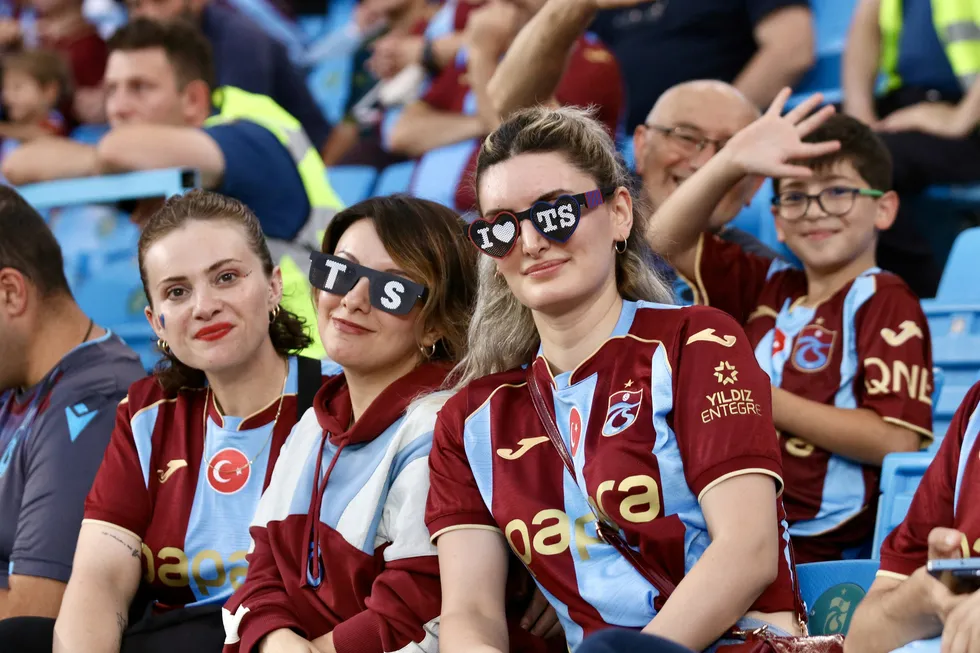 canli-anlatim-trabzonspor-basaksehir-1787504506314.jpg Akyazı’da Salah fırtınası! Maç sonucu: Trabzonspor 2-1 Başakşehir - 4