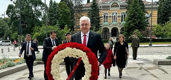 Türkiye’nin Sofya Büyükelçisi Uyanık’tan Radev’e güven mektubu! Büyükelçi Uyanık Cumhurbaşkanlığı binasına TOGG ile gitti