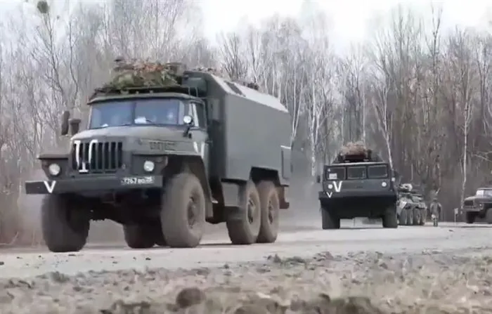 Son dakika: Rus tanklarındaki 'Z' ve 'V' harflerinin anlamları ortaya çıktı! Ukrayna'ya giren her araca yazdılar - 4