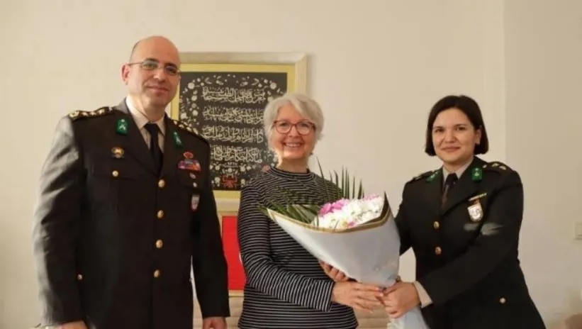 Emekli öğretmenden Mehmetçiğe duygulandıran hediye!