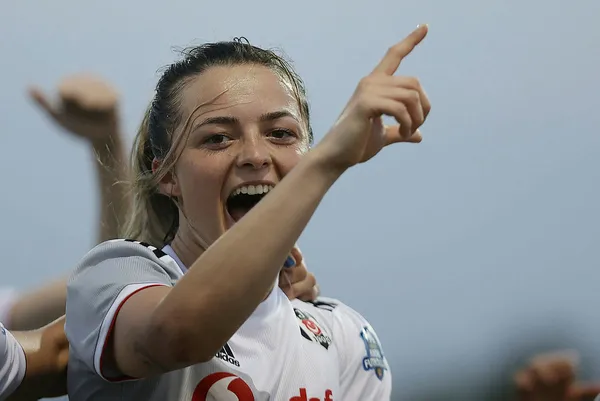 baskan-recep-tayyip-erdogandan-sampiyon-olan-besiktas-kadin-futbol-takimina-tebrik-1620239625498.jpg Başkan Recep Tayyip Erdoğan'dan şampiyon olan Beşiktaş Kadın Futbol Takımı'na tebrik - 3