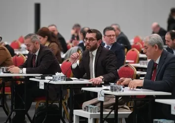 Ekrem İmamoğlu'ndan yüzde 54'lük zam oyunu! "Bütün işçileri kapsamıyor..."