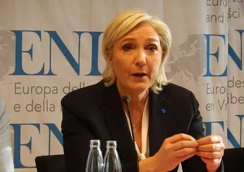 Le Pen: AB öldü ama henüz kendisi bilmiyor