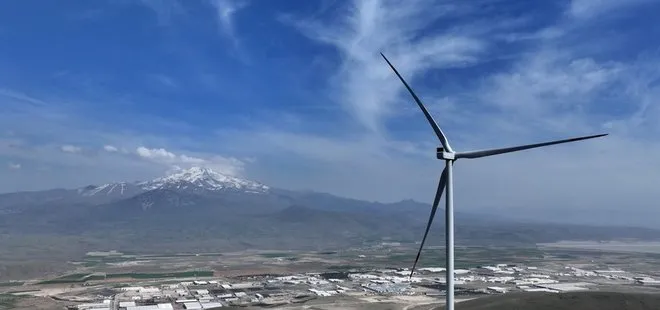 Kayseri'de tramvaylar rüzgar enerjisiyle yol alıyor
