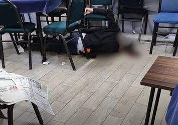 İzmir'de kıraathanede kan donduran vahşet! Herkesin gözü önünde kafasına sıktı