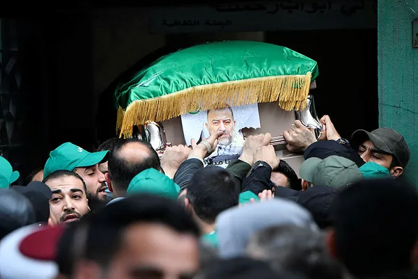 israilin-sehit-ettigi-salih-el-arurinin-ailesi-a-habere-konustu-islam-ummetinin-evladi-katledildi-turkiyeyi-co-1704452963948.jpg İsrail’in şehit ettiği Salih el-Aruri’nin ailesi A Haber’e konuştu: İslam ümmetinin evladı katledildi! Türkiye’yi çok severdi - 8