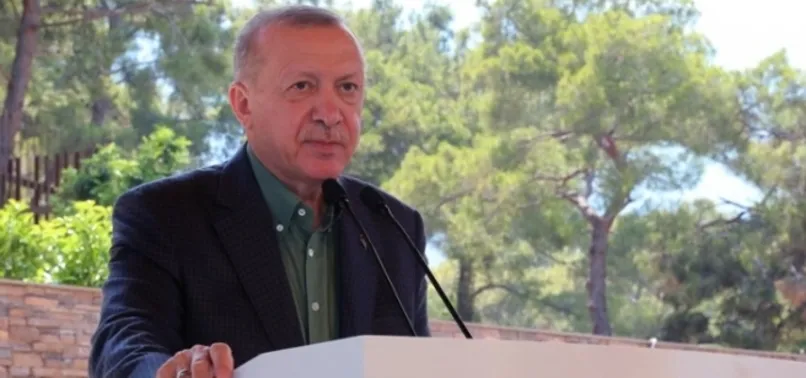 İstanbul’un fethinin coşkusu Atatürk Havalimanı Millet Bahçesi'nde yaşandı! İlk fidan Başkan Erdoğan'dan