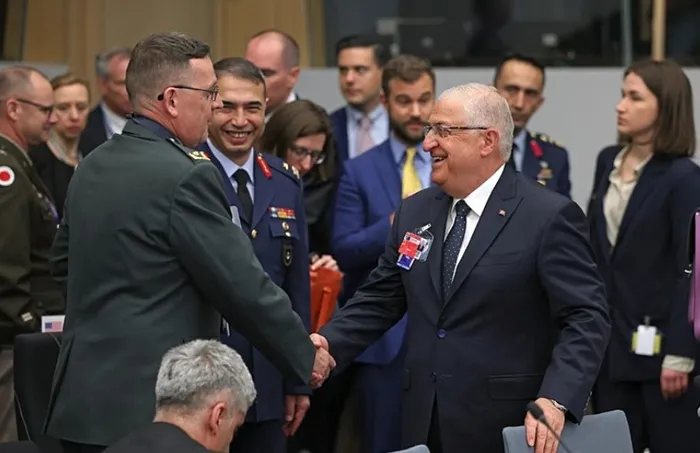 Milli Savunma Bakanı Güler’den kritik temas! NATO karargahında mevkidaşlarıyla görüştü