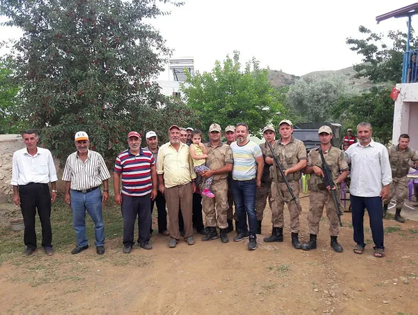 Kayıp küçük kız jandarma tarafından bulundu - 1