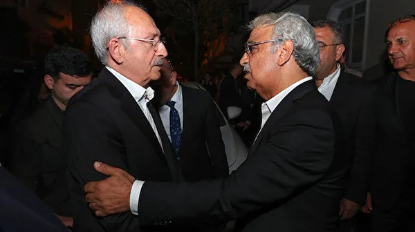 hdpli-dilan-dirayet-tasdemirden-tbmmdeki-odasinda-pkk-provokasyonu-terorle-mucadele-butcesini-yediremediler-1666812892801.jpg HDP'li Dilan Dirayet Taşdemir'den TBMM'deki odasında PKK provokasyonu! Terörle mücadele bütçesini yediremediler - 6