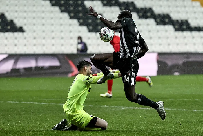 Beşiktaş'ta Vincent Aboubakar, Larin’i geçti - 3