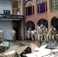 Bozkurt’ta enkaz kaldırma ve temizlik çalışmaları devam ediyor