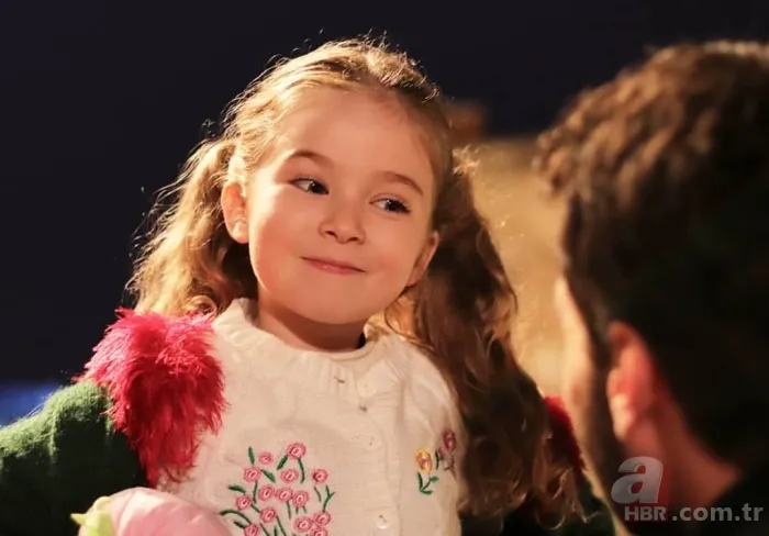 Çocuktan Al Haberi'nin Kutu Bebek Ebrar'ı kocaman oldu! Hercai'nin Gül'ü, Ebru Şahin'in rol arkadaşıydı... 5