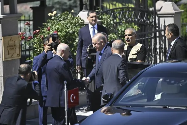 SON DAKİKA! Başkan Recep Tayyip Erdoğan MHP Lideri Devlet Bahçeli’yi kabul etti!